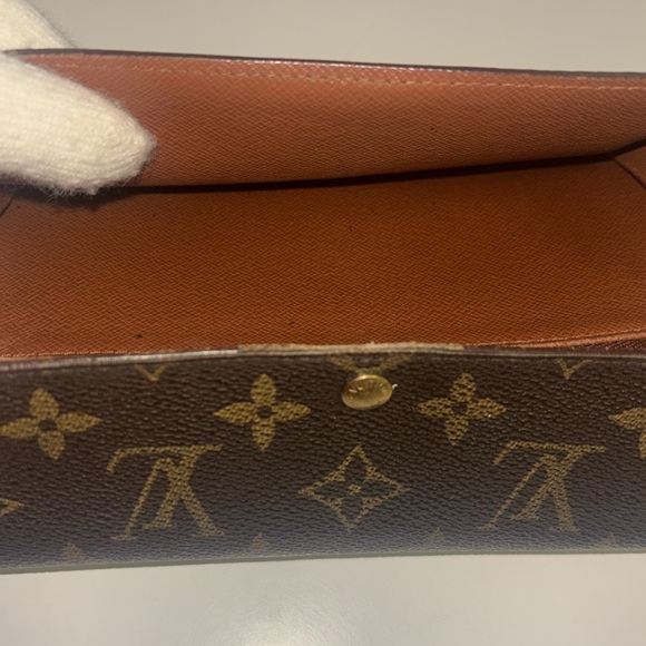 Authenticc Louis Vuitton Sarah Wallet - Picture 4 of 10